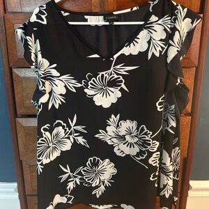 Size L Talbots black and white shortsleeved blouse